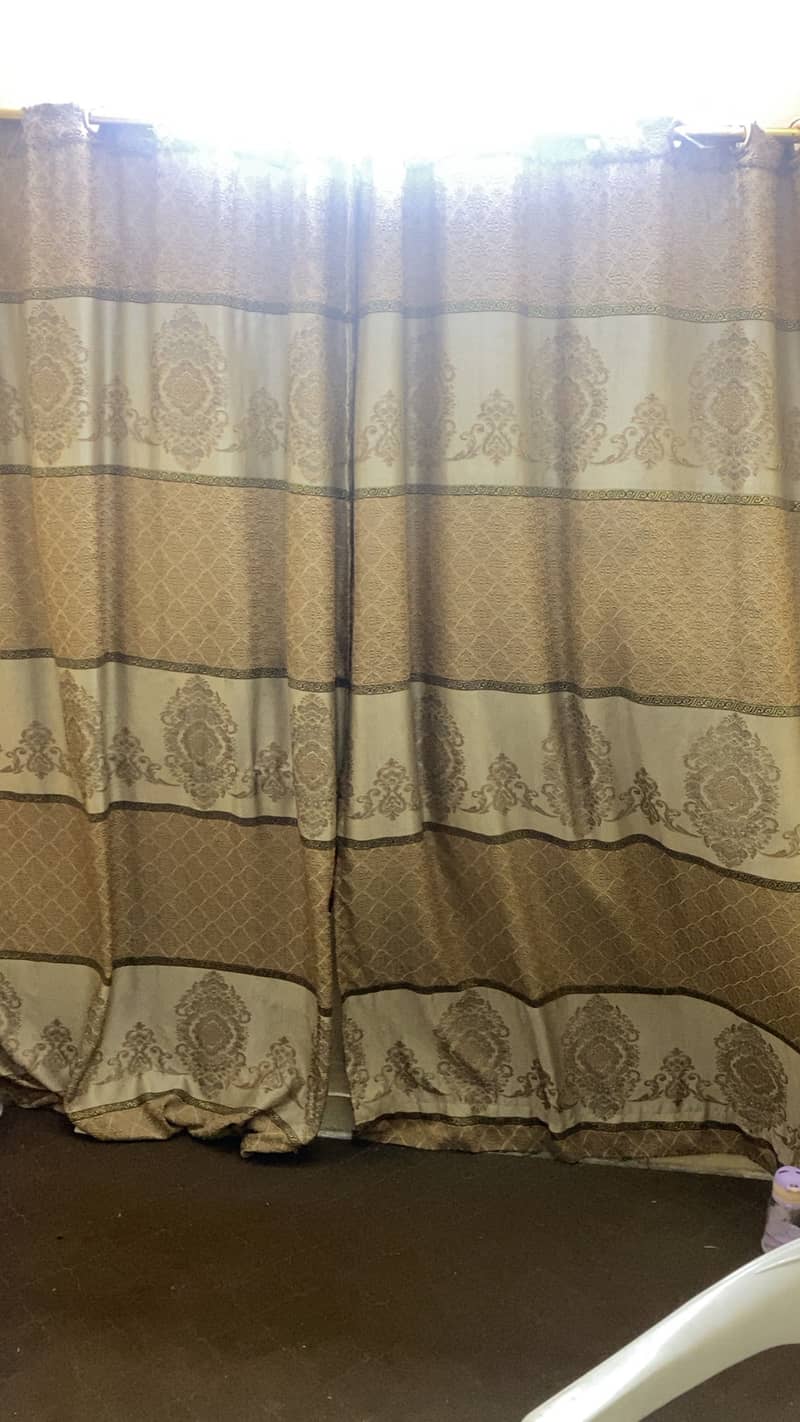 4 curtains 2