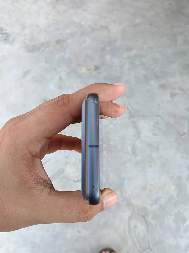 Google Pixel 8 6