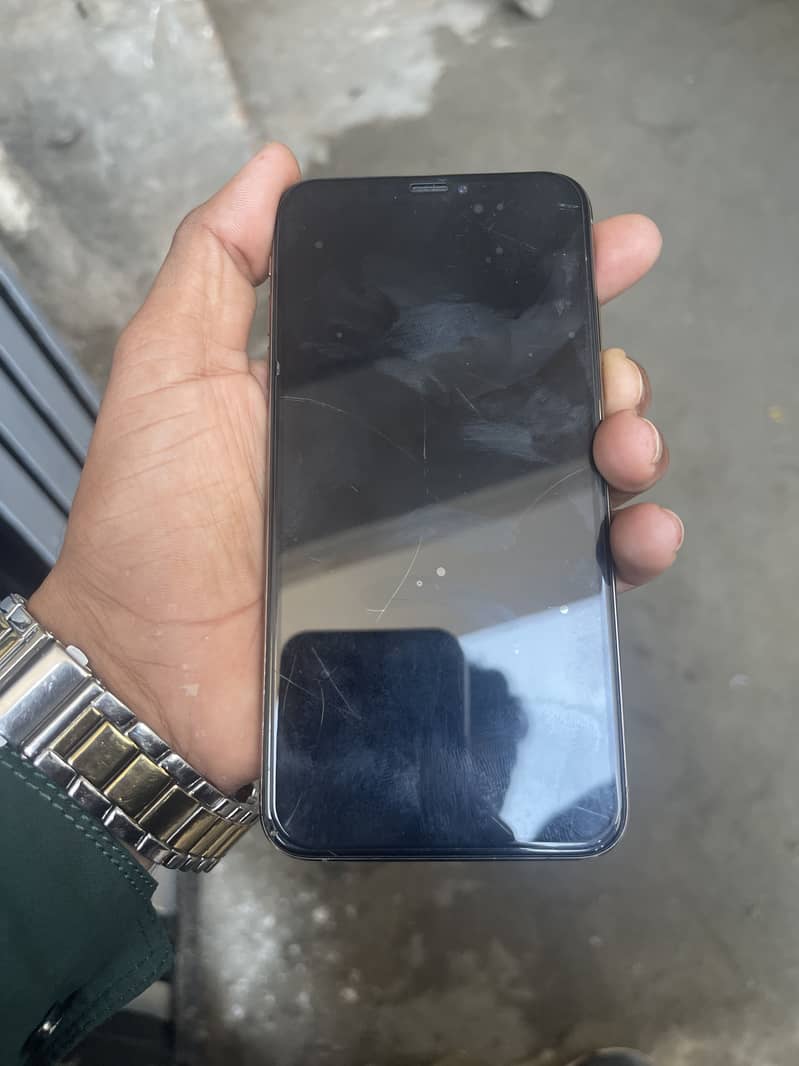 Apple iPhone XS Max 1