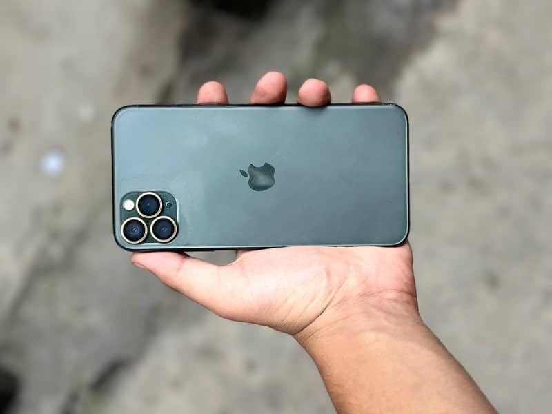 Apple iPhone 11 Pro Max 0