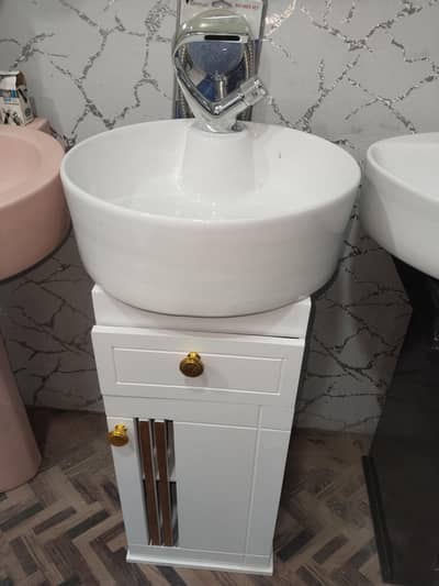 vanity and PVC cabnet brand new only 9500