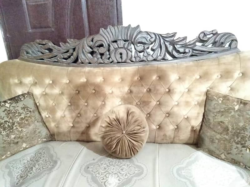 5 seater Sofa set & table set 3