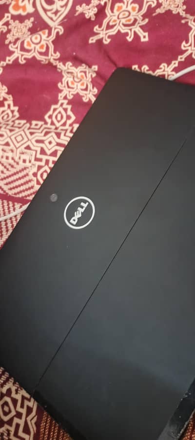Dell Latitude - core i5 Touchscreen laptop -  ( 8bg RAM / 256 gb SSD )