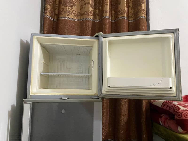Refrigerator 4