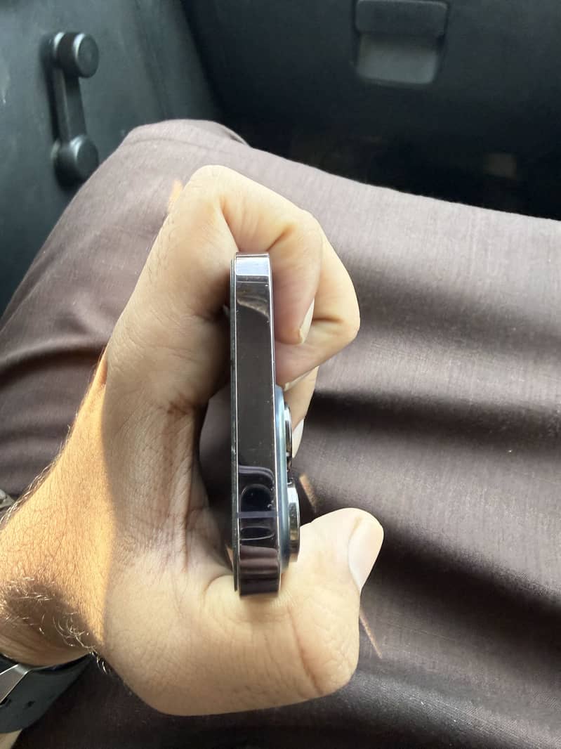 Apple iPhone 14 Pro 1