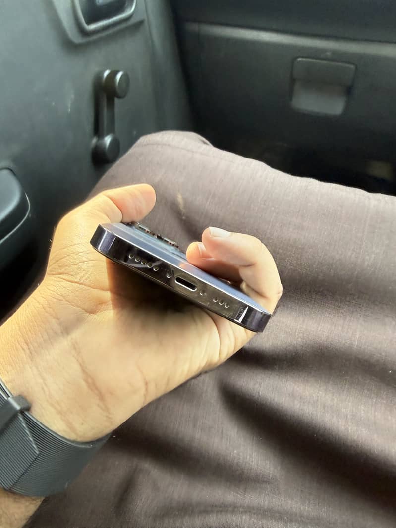 Apple iPhone 14 Pro 2