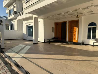 1 kanal double storey House for rent sabzazar colony Multan