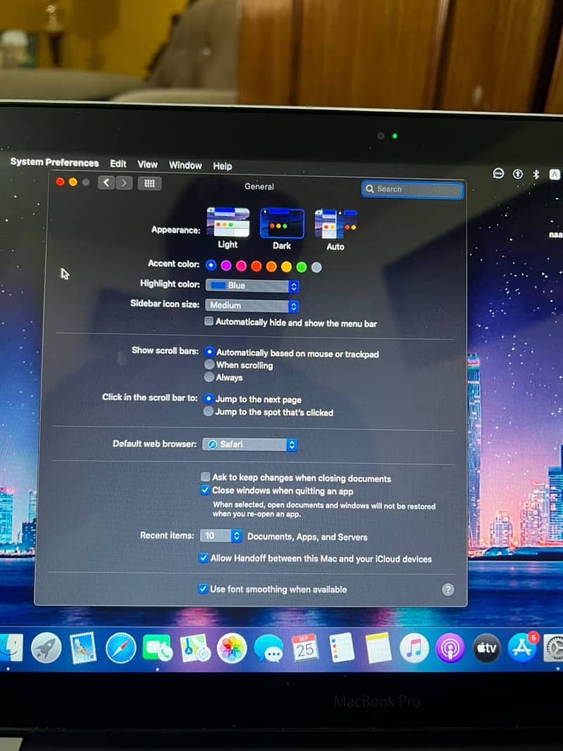MacBook Pro 1