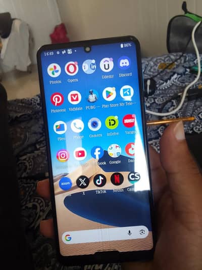Sharp Aquos R5G