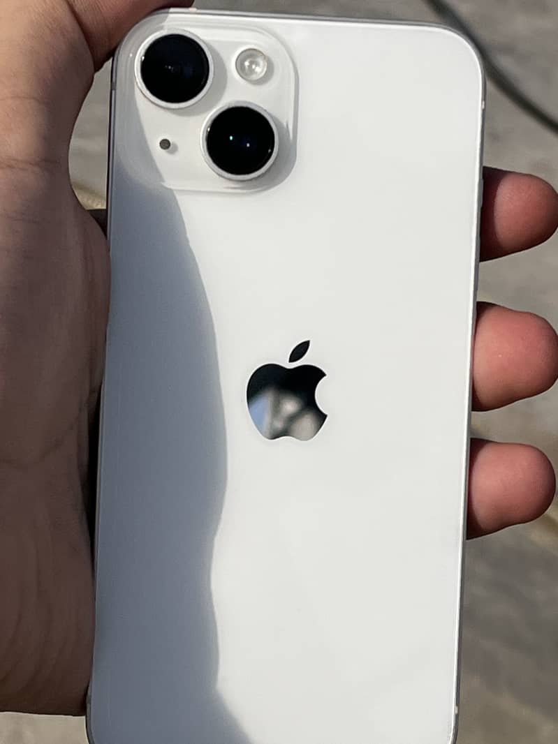 Apple iPhone 14 3