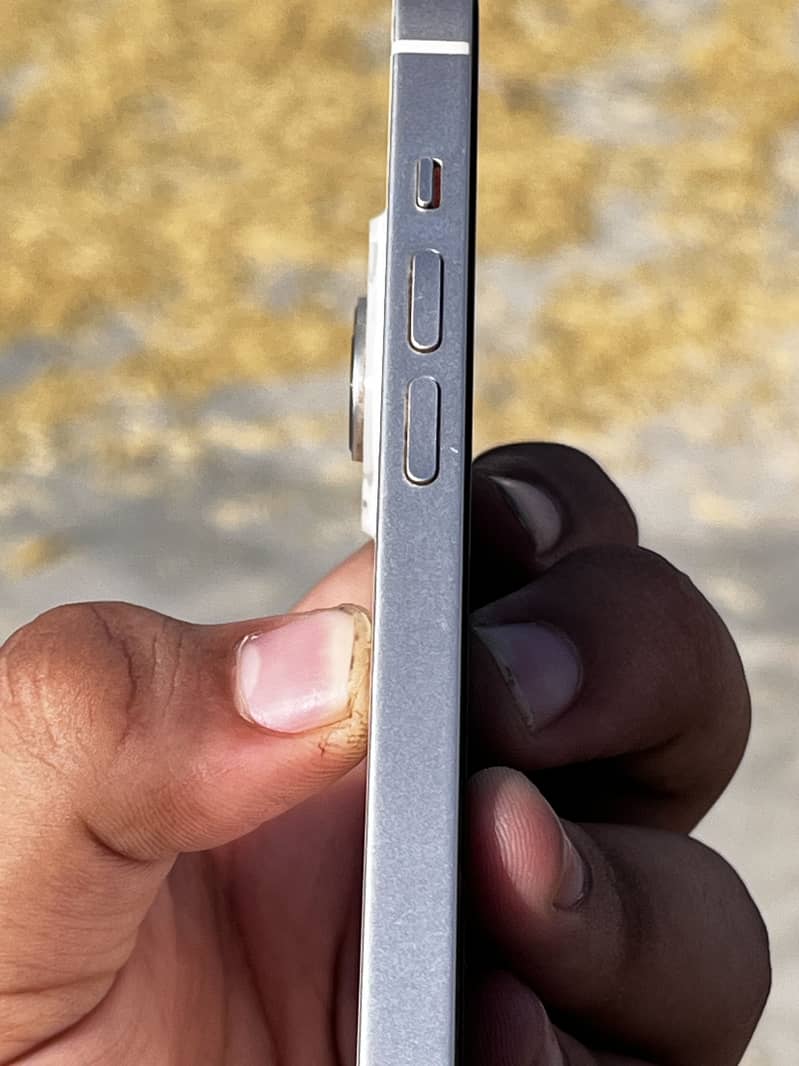 Apple iPhone 14 5