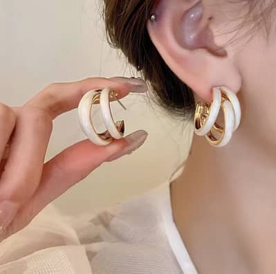 White 3 Layered - Earring