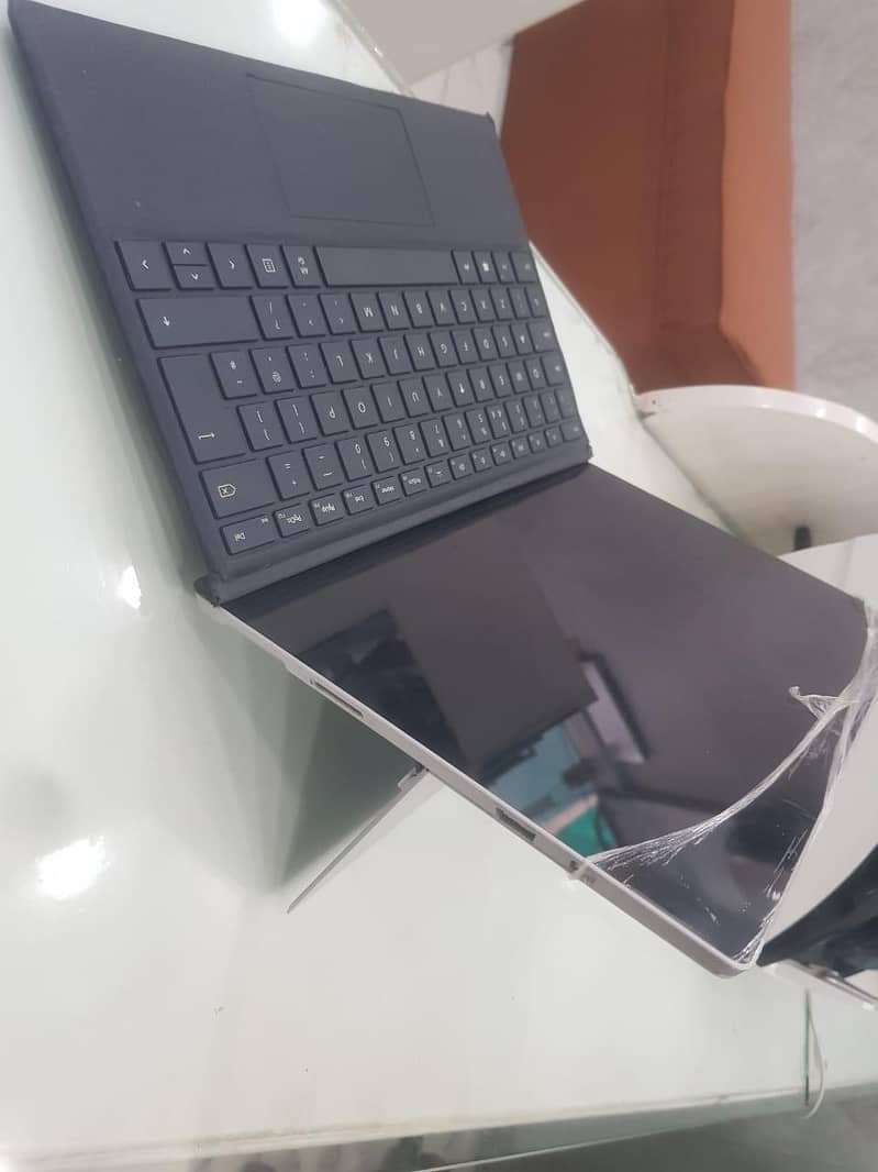 surface boock 0