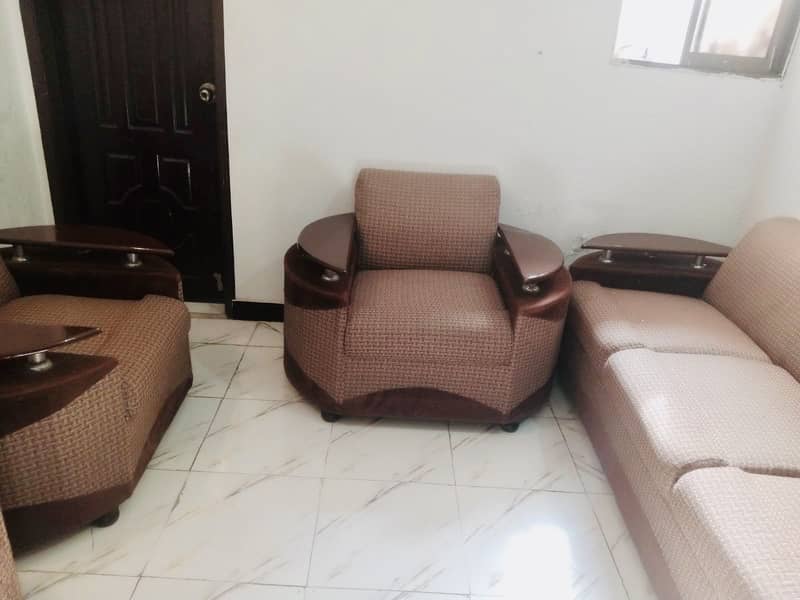 7-SEATER SOFA SET 3
