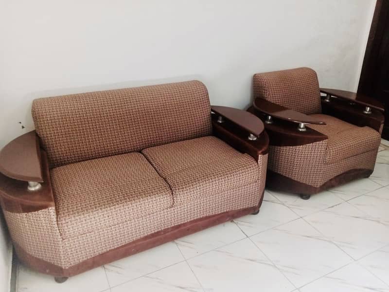 7-SEATER SOFA SET 4