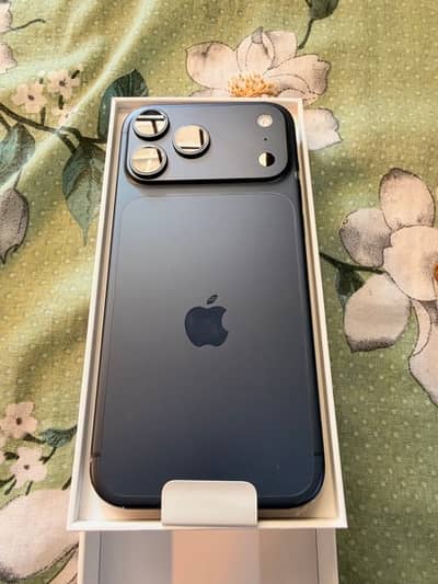 iphone 17 pro max blue