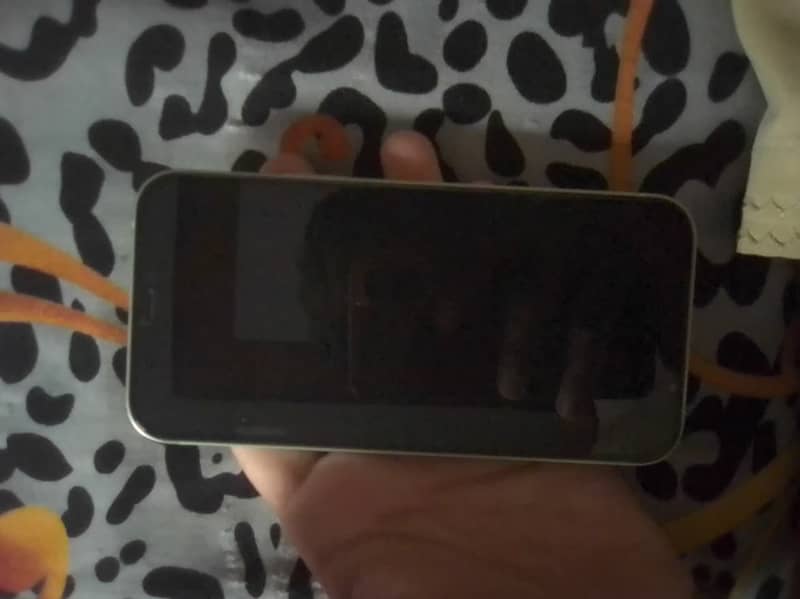 Apple iPhone 12 6