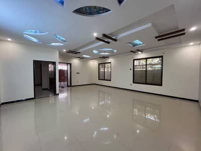 475 Sq. Yards Corner Silent Commercial Ground Floor Portion for Rent in Gulshan-e-Iqbal Block 5