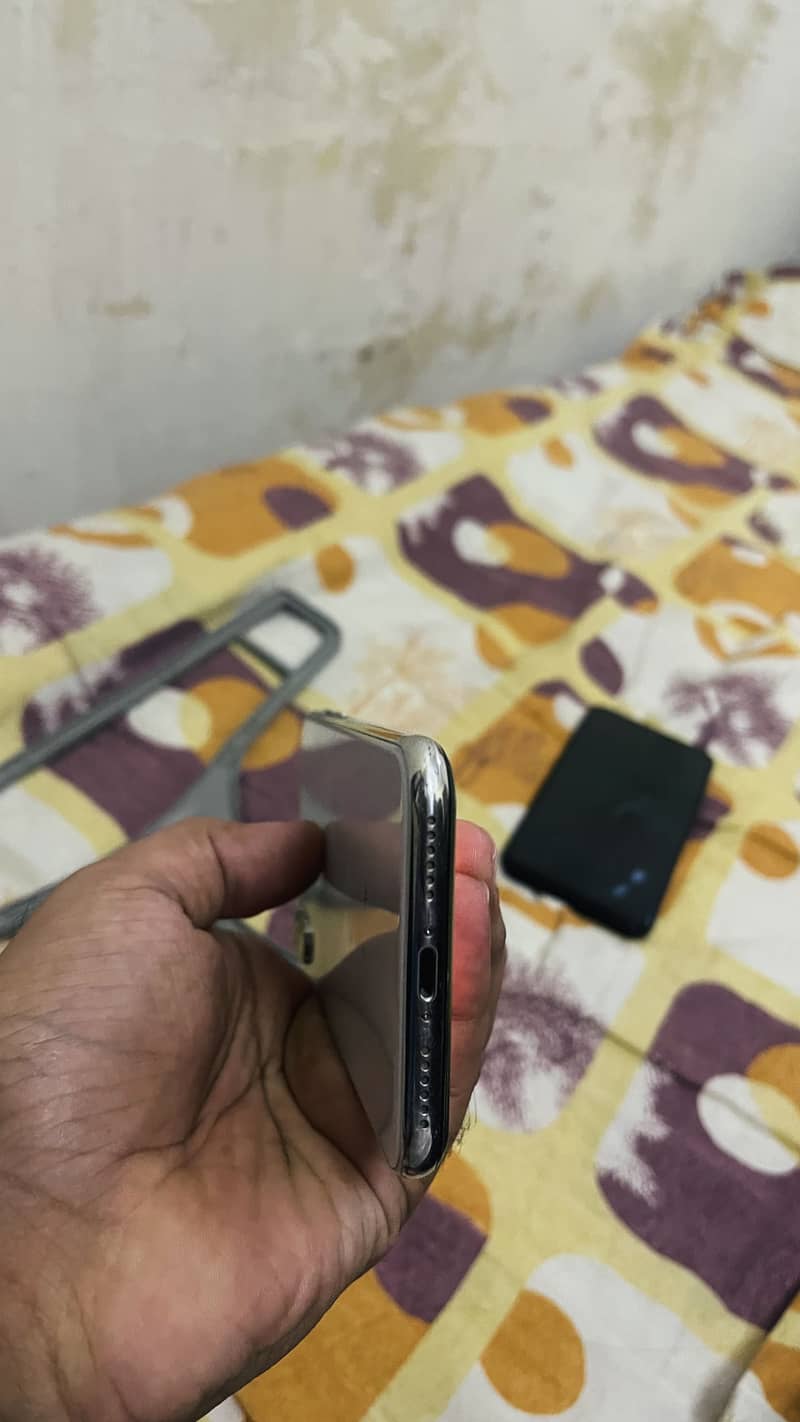 Apple iPhone X 1