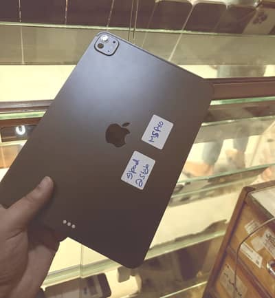 Ipad pro M5 256gb 11 inch with apple pencil pro.