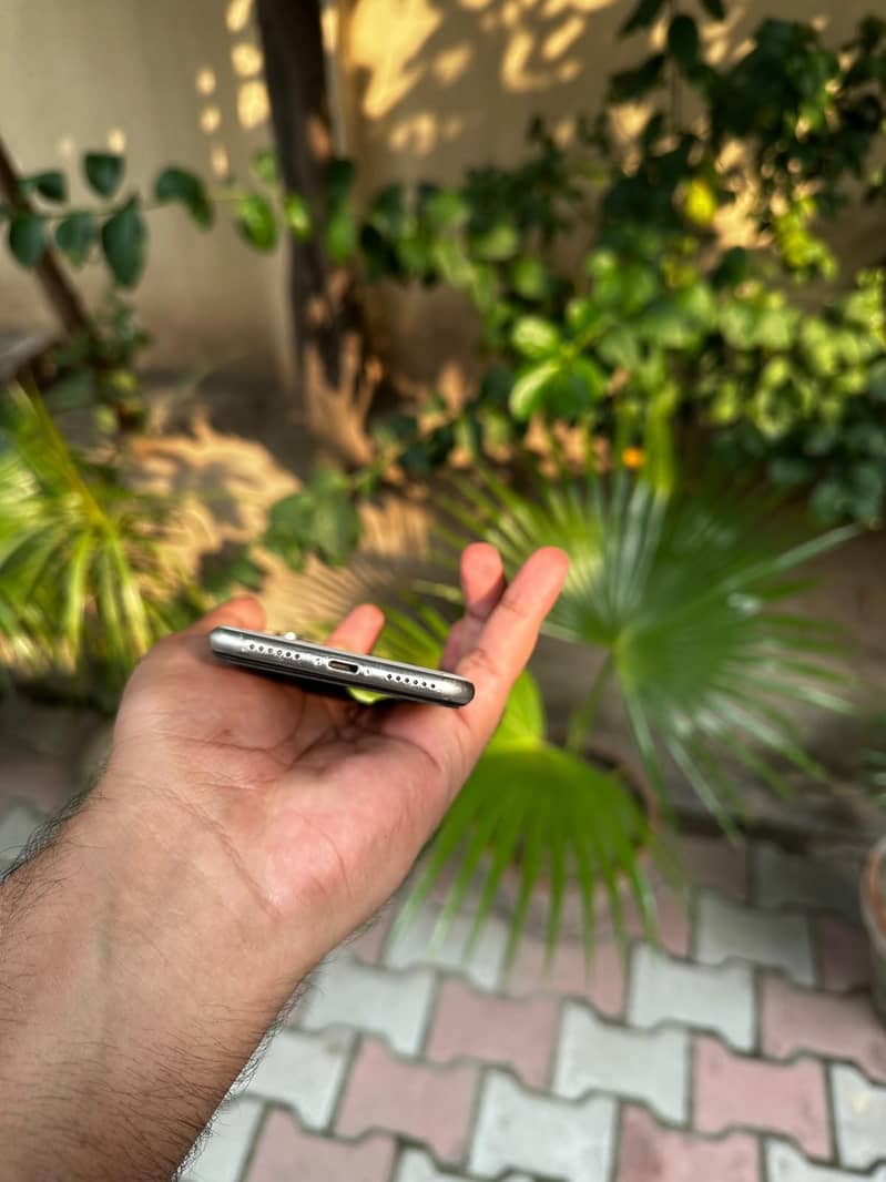 Apple iPhone X 1