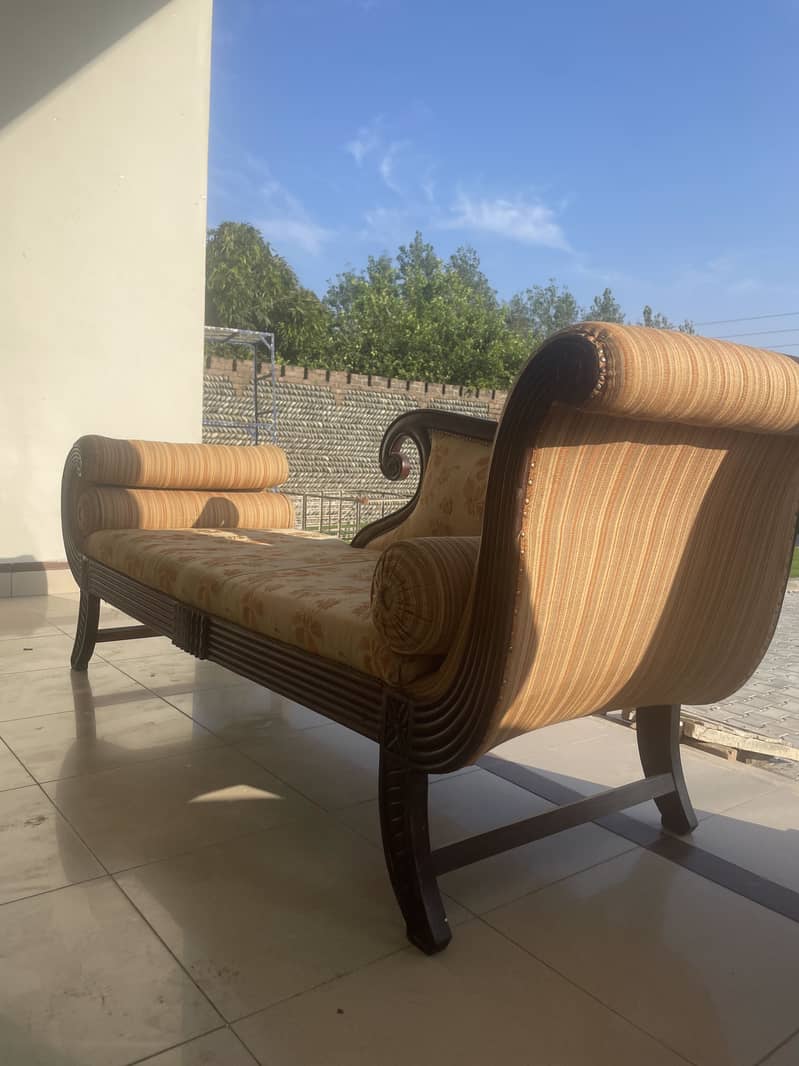 Dewan couch 3