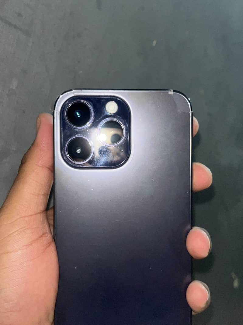 Apple iPhone 14 Pro Max 4