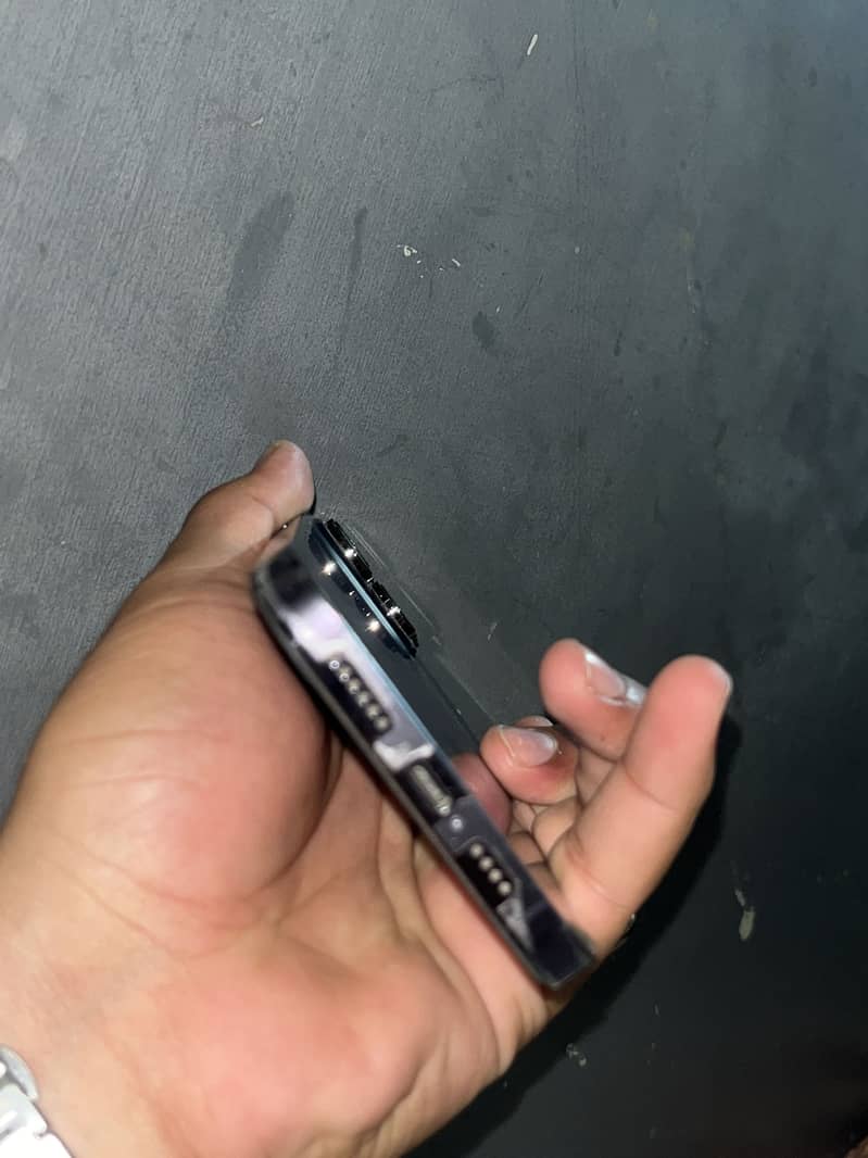 Apple iPhone 14 Pro Max 7
