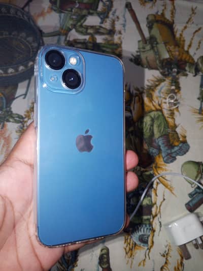 Apple iPhone 13