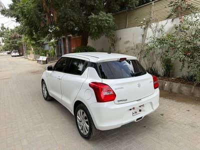 Suzuki Swift GL CVT 2022
