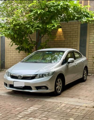 Honda Civic rebirth 2015 model automatic in exellent condition dr use