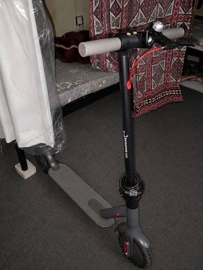 Scooter Eco Electric Scooter - Foldable - 30KM/H - Almost New