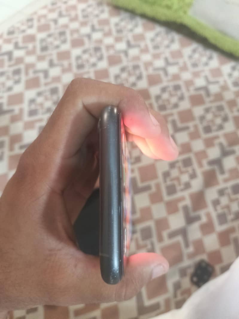 Apple iPhone 11 2