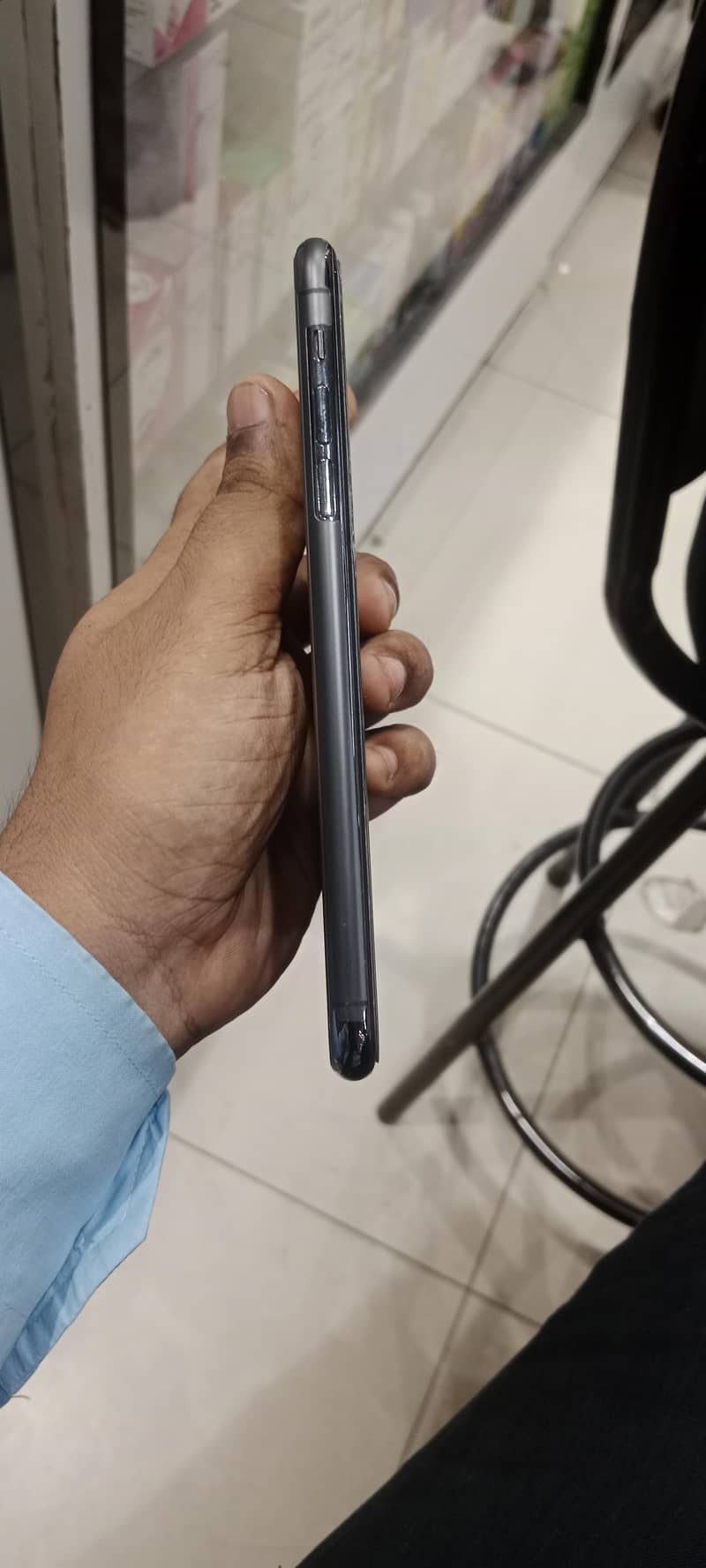Apple iPhone 11 Pro Max 4