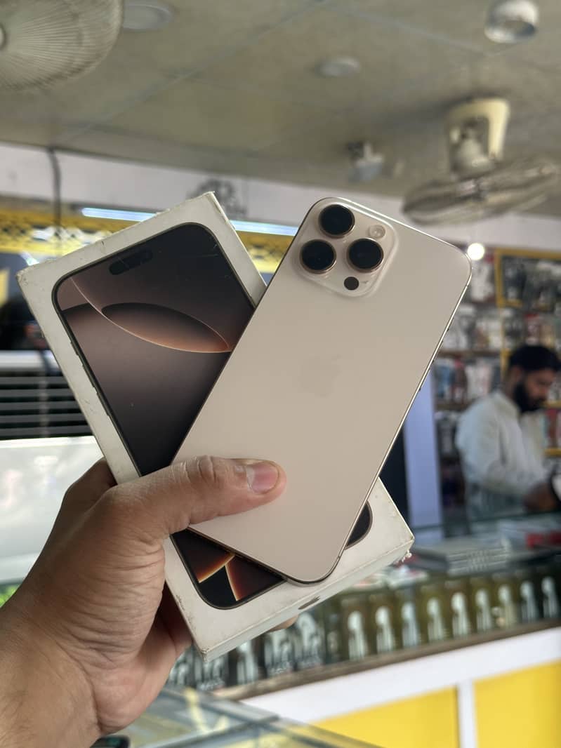 Apple iPhone 16 Pro Max 3