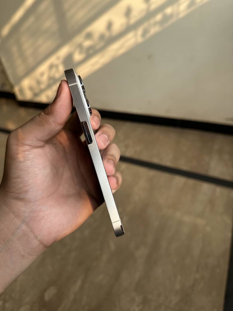 Apple iPhone 14 Pro 1