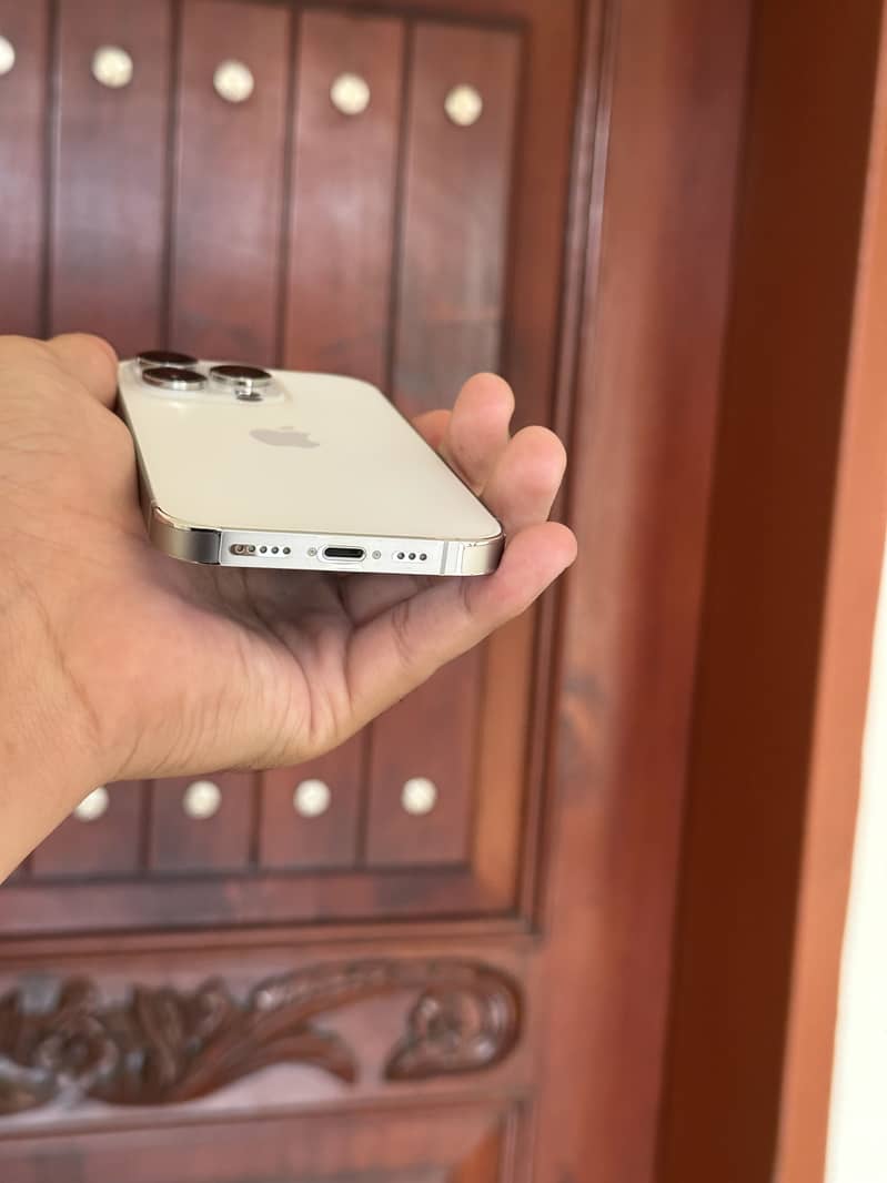 Apple iPhone 14 Pro 4