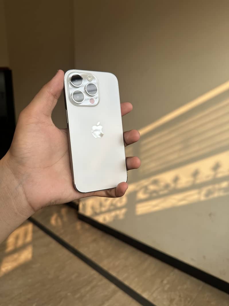 Apple iPhone 14 Pro 8