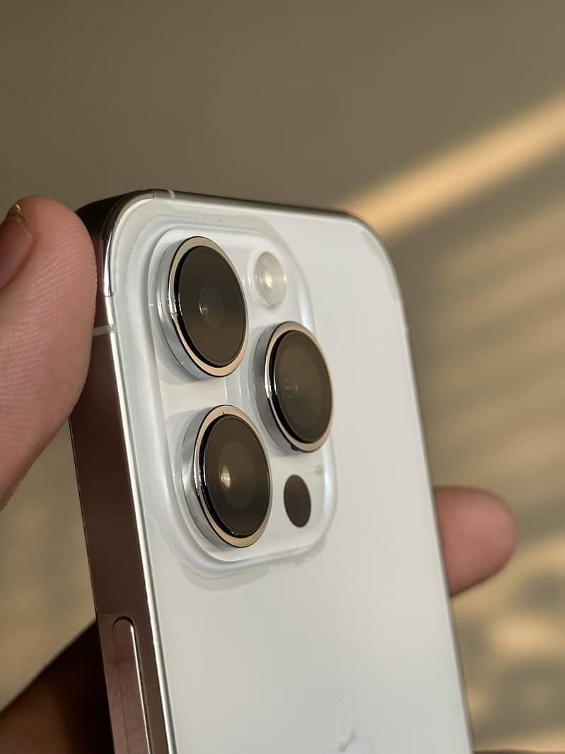Apple iPhone 14 Pro 9