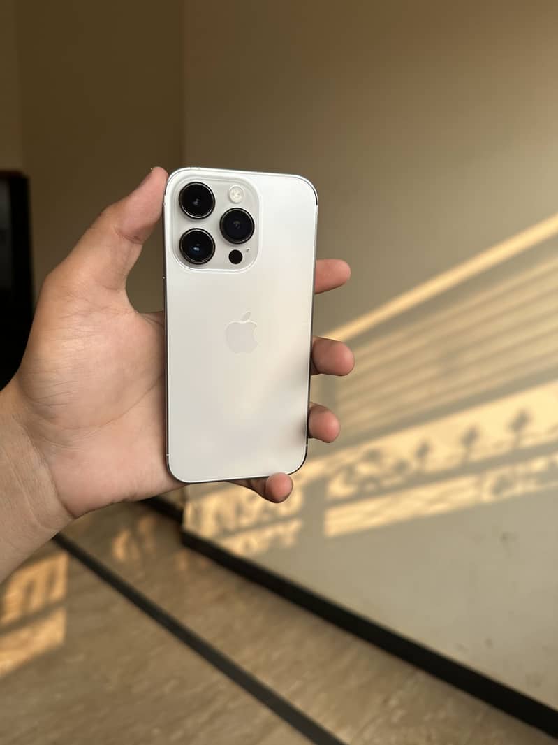 Apple iPhone 14 Pro 11