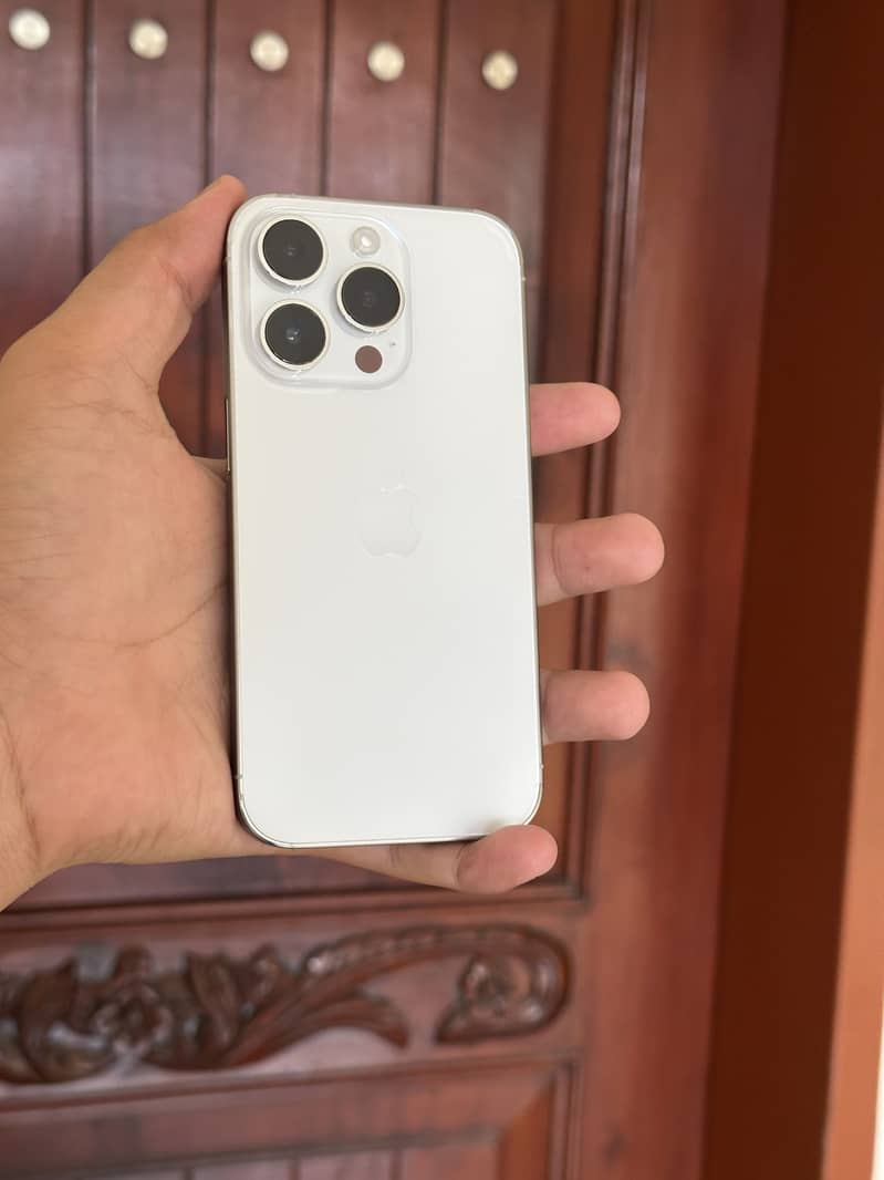 Apple iPhone 14 Pro 12