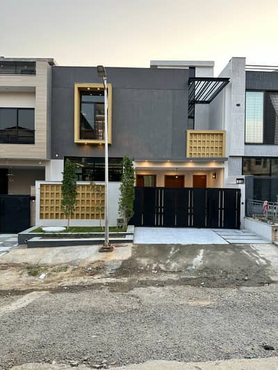 7 Marla Ultra Modern Luxury House For Sale in B-17 Islamabad