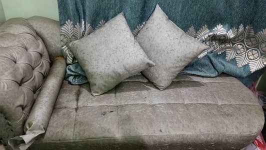 Sofa set with seaty