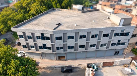 6000 Sq Ft Commercial Hall for Rent in Central Lahore | Rahim Plaza