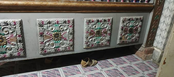 Bed/ side table/all assarise