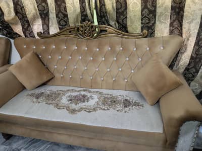 5 seater sofa with table