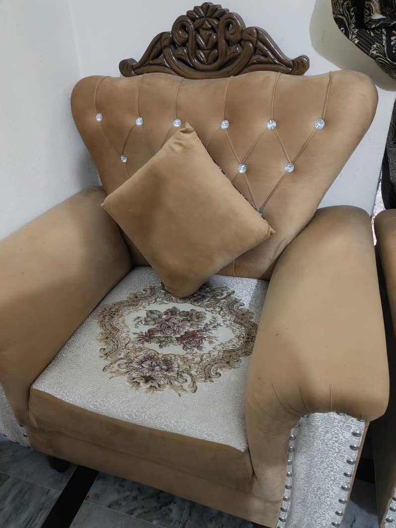 5 seater sofa with table 2