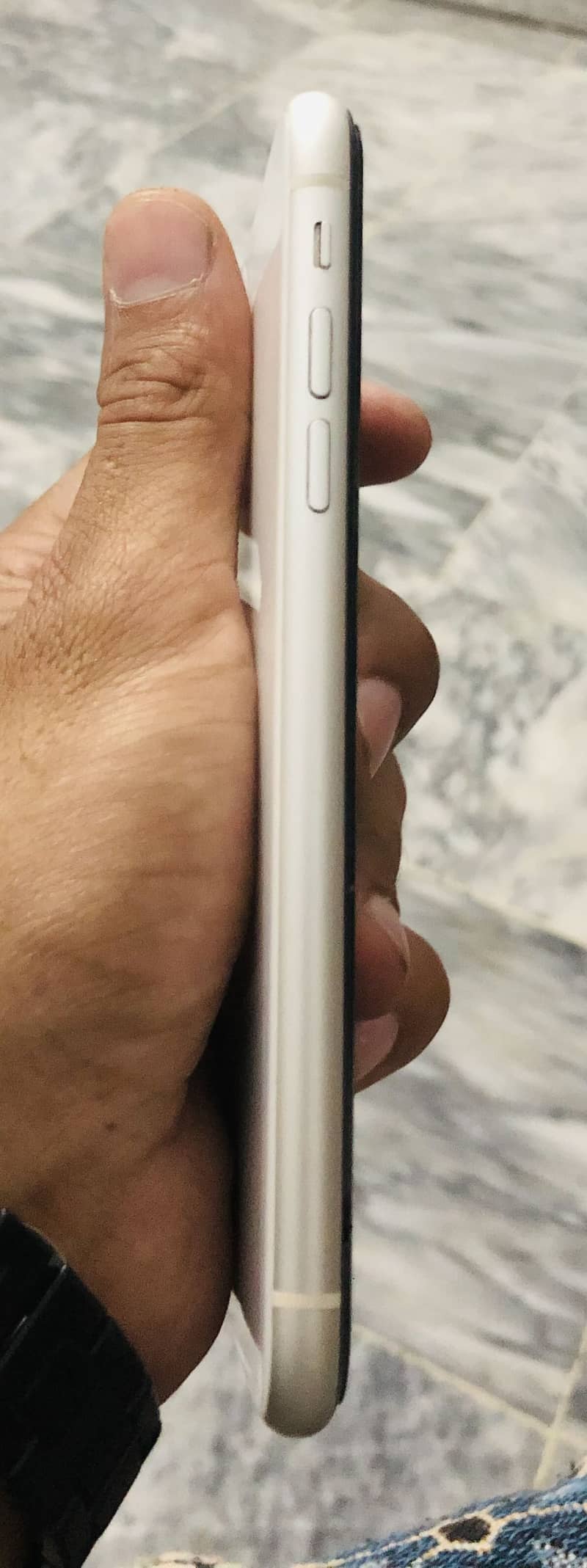 Apple iPhone 11 0