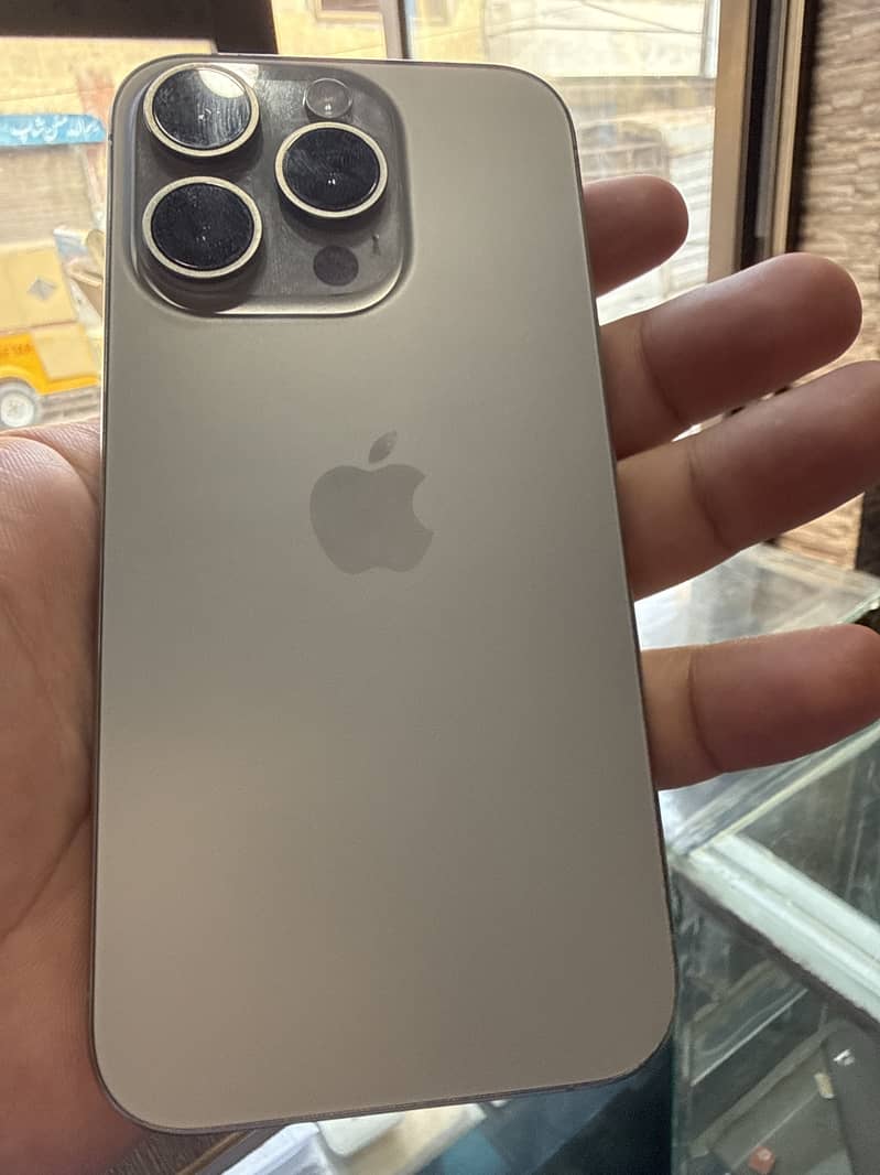 Apple iPhone 15 Pro 1