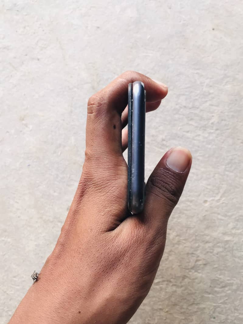 Apple iPhone 8 5